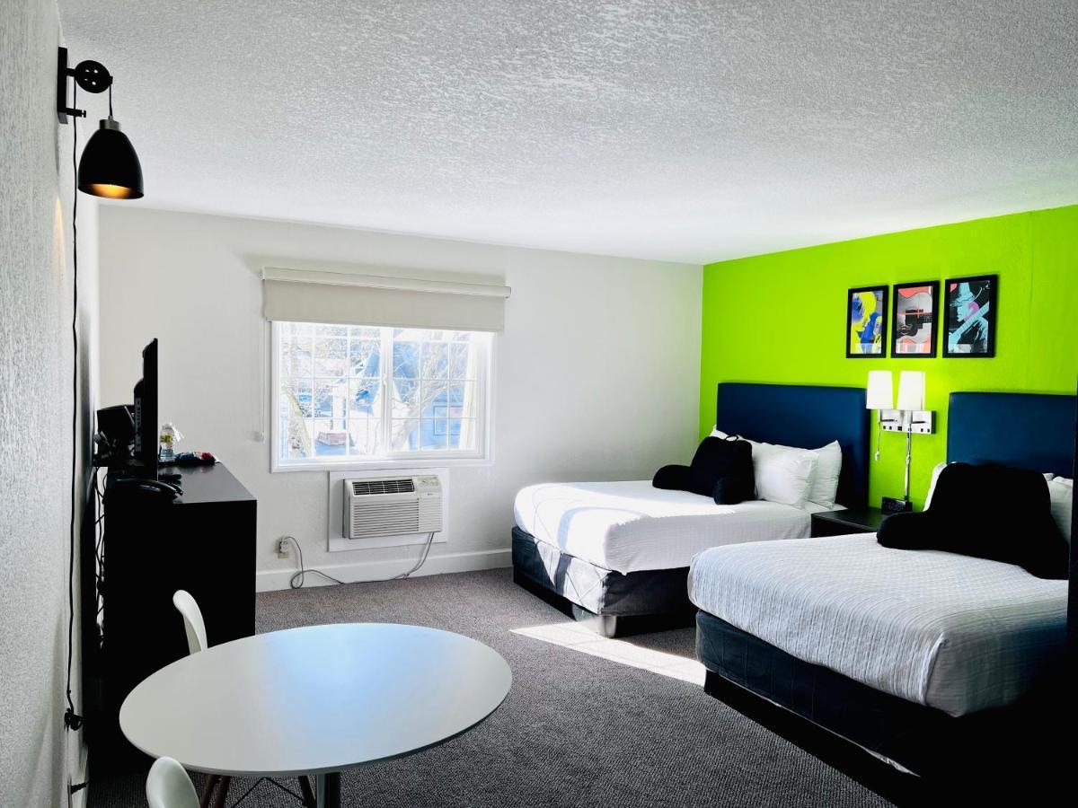 Signature Inn Eugene Esterno foto